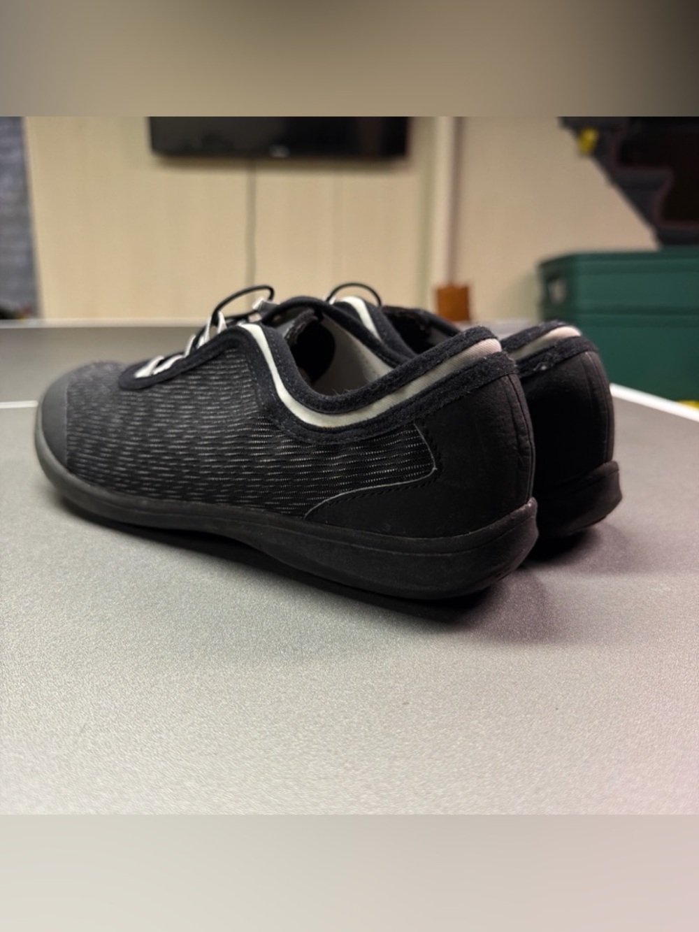 Clarks Cloudsteppers Dowling Pearl Women’s Size 8.5 Black Slip-On Sneakers - Picture 7 of 9